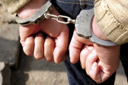 В Крымске сотрудники уголовного розыска задержали подозреваемого в грабеже.